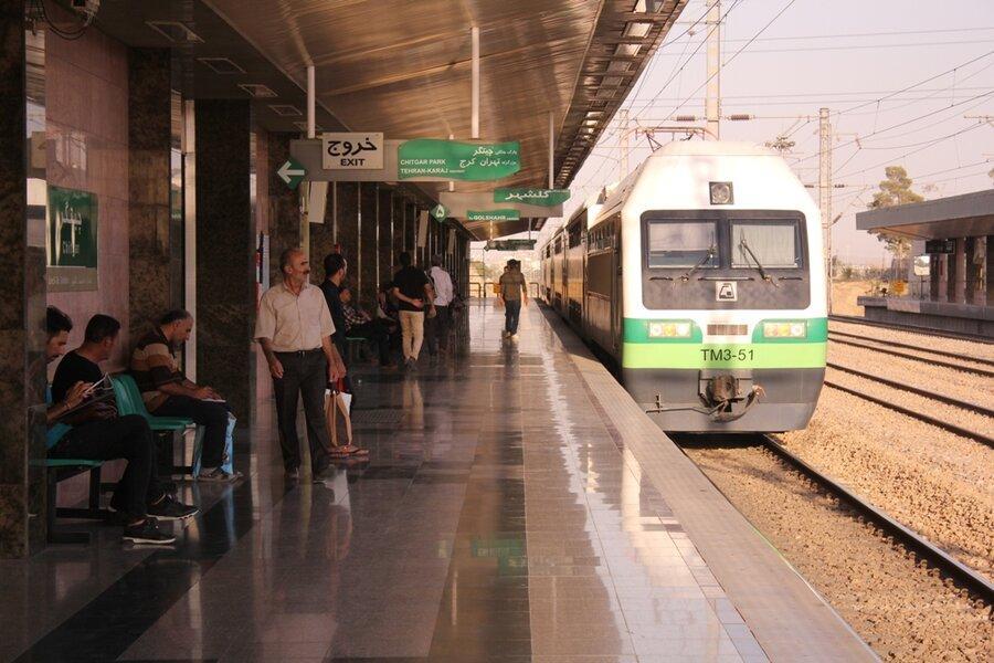 افزایش فاصله حرکت قطارهای خط 5 در روز آدینه 12 مهر ماه 98