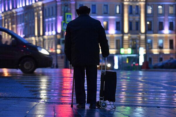 خبرنگاران شهردار مسکو: افراد بالای 65 سال اجازه خروج از خانه ندارند