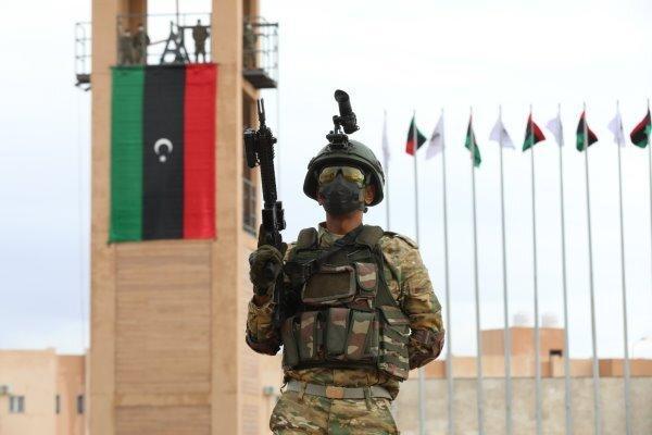 لیبی و ایتالیا توافقنامه دفاعی امضا کردند