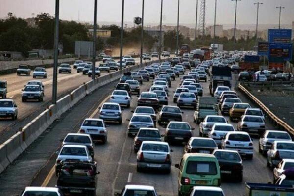 آخرین شرایط ترافیکی جاده های کشور ، ترافیک سنگین در آزاد راه قزوین ، کرج ؛ اعلام محورهای مسدود