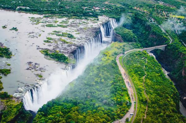 آبشار ویکتوریا ، طبیعتی حیرت انگیز در زیمبابوه