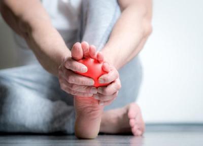 برای سوزش کف پا چی بخوریم ، فهرست کامل خوراکی ها و دمنوش های درمانی